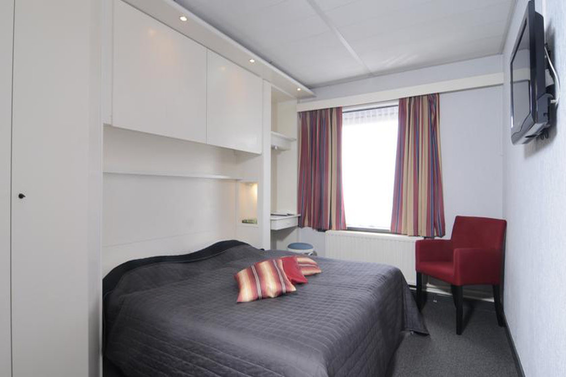 Doppelzimmer mit Dusche im Hotel "de Schelde" Cadzand-Bad