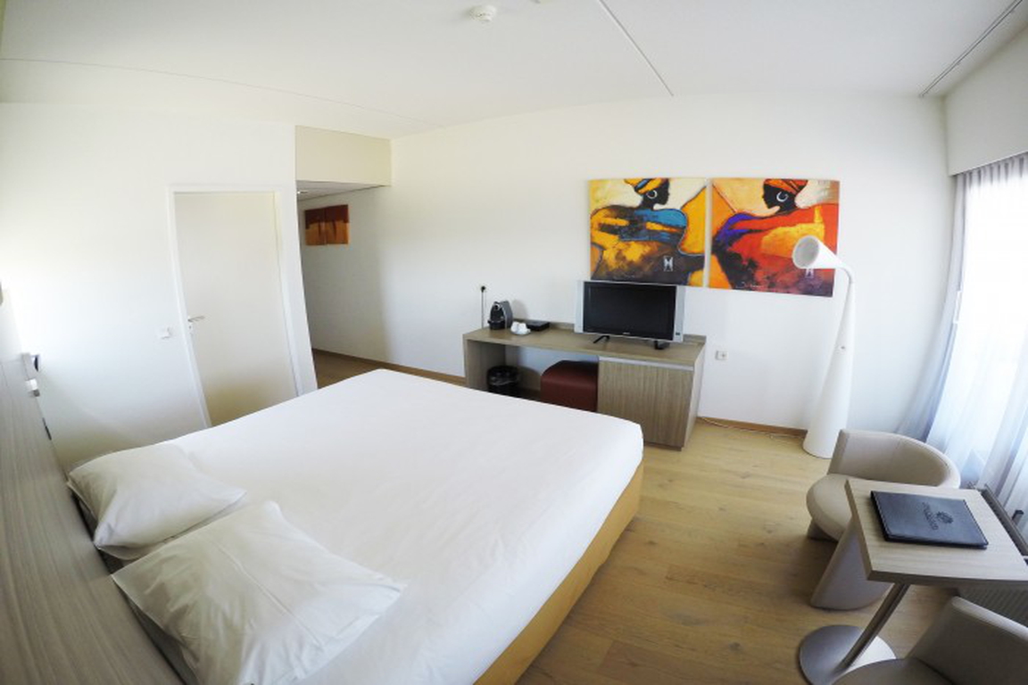  Doppelzimmer mit Meerblick im "Strandhotel" Cadzand-Bad